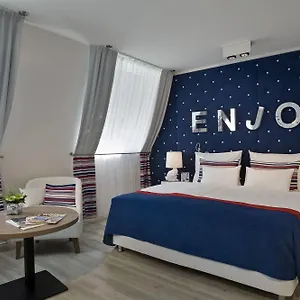 Estilo Fashion 4*, Budapest Magyarország